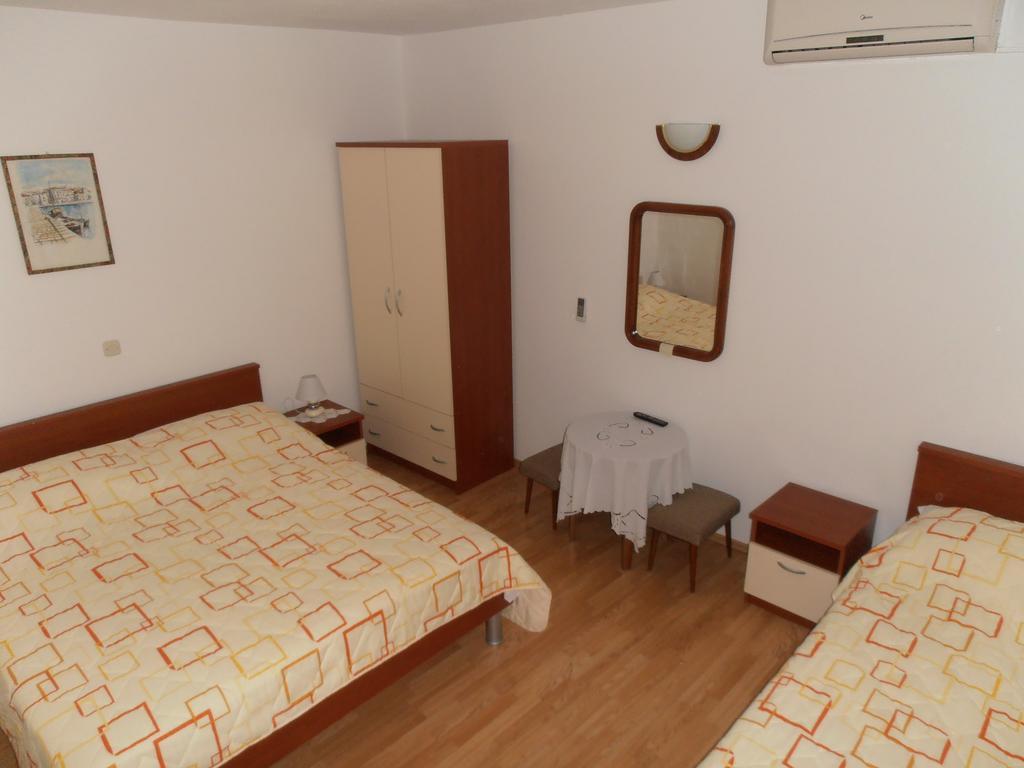 Apartment Perovic Baška Voda Esterno foto