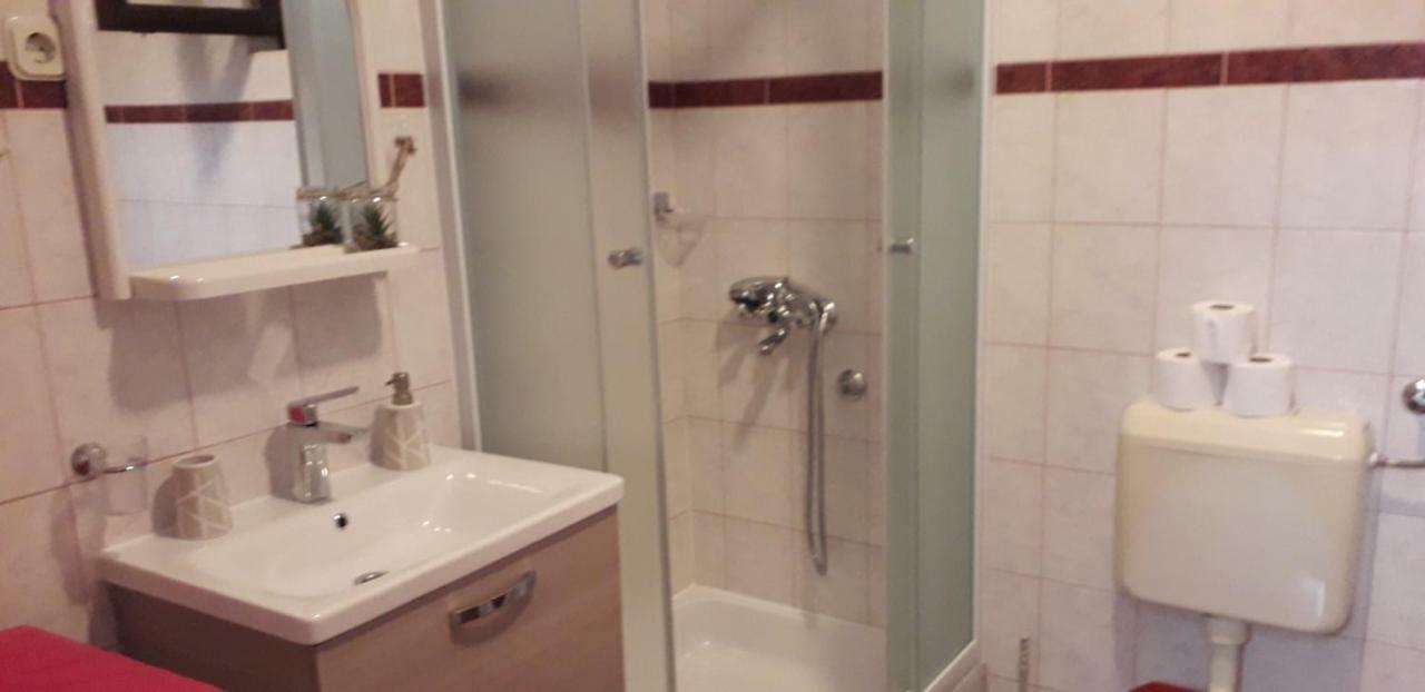 Apartment Perovic Baška Voda Esterno foto